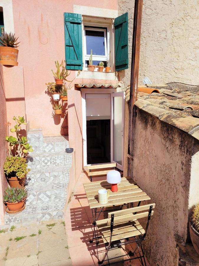 Exceptionnel, cocooning proche mer, petite terrasse- lesclésdenicole Carqueiranne Exterior foto